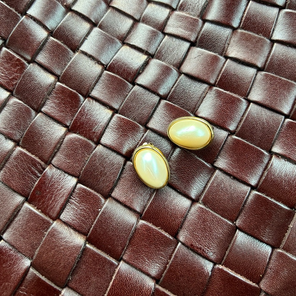 GIVENCHY gold tone faux Pearl vintage clip on earrings